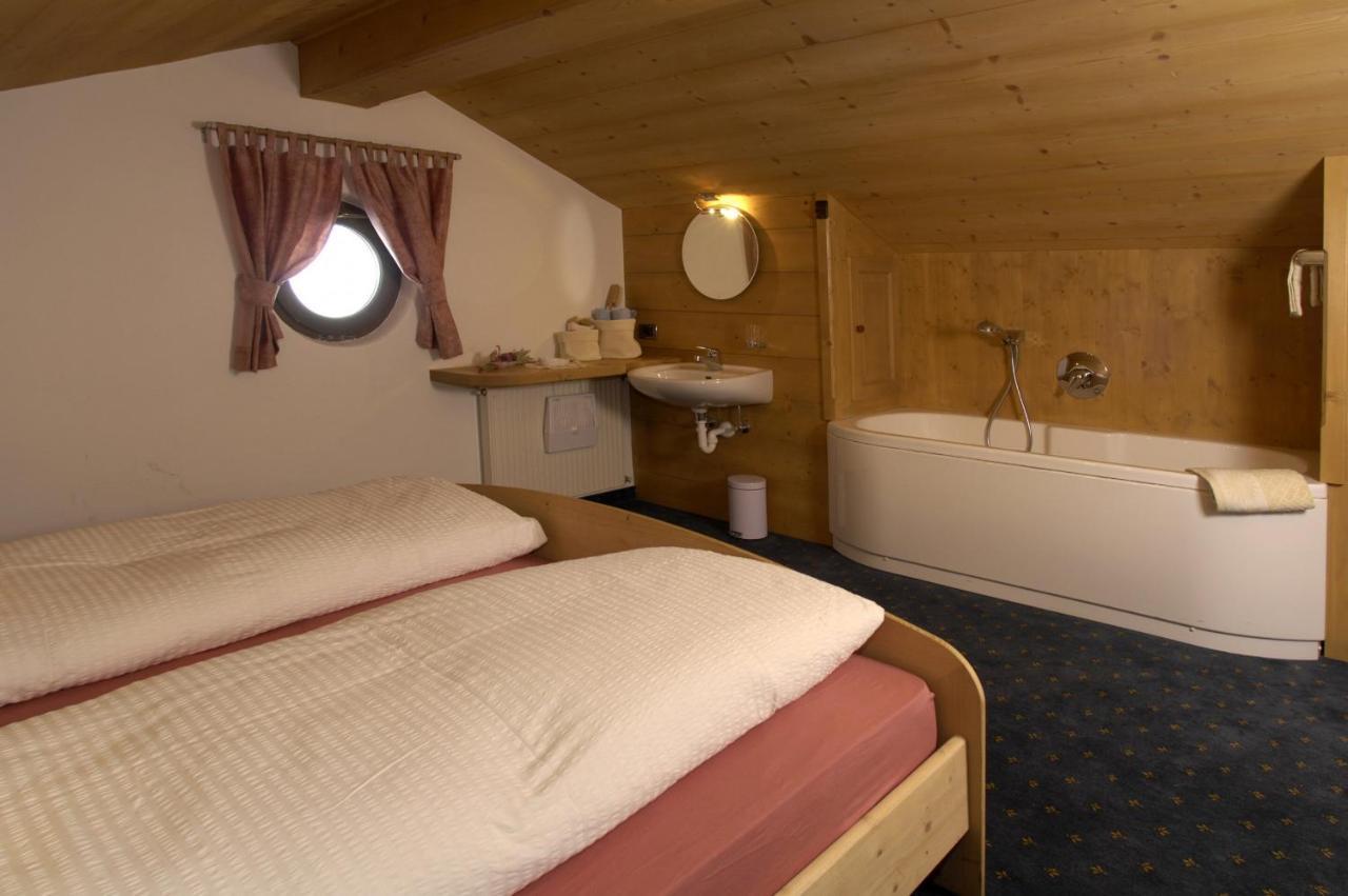 Agriturismo Apartments Tuene Ортизей Екстериор снимка