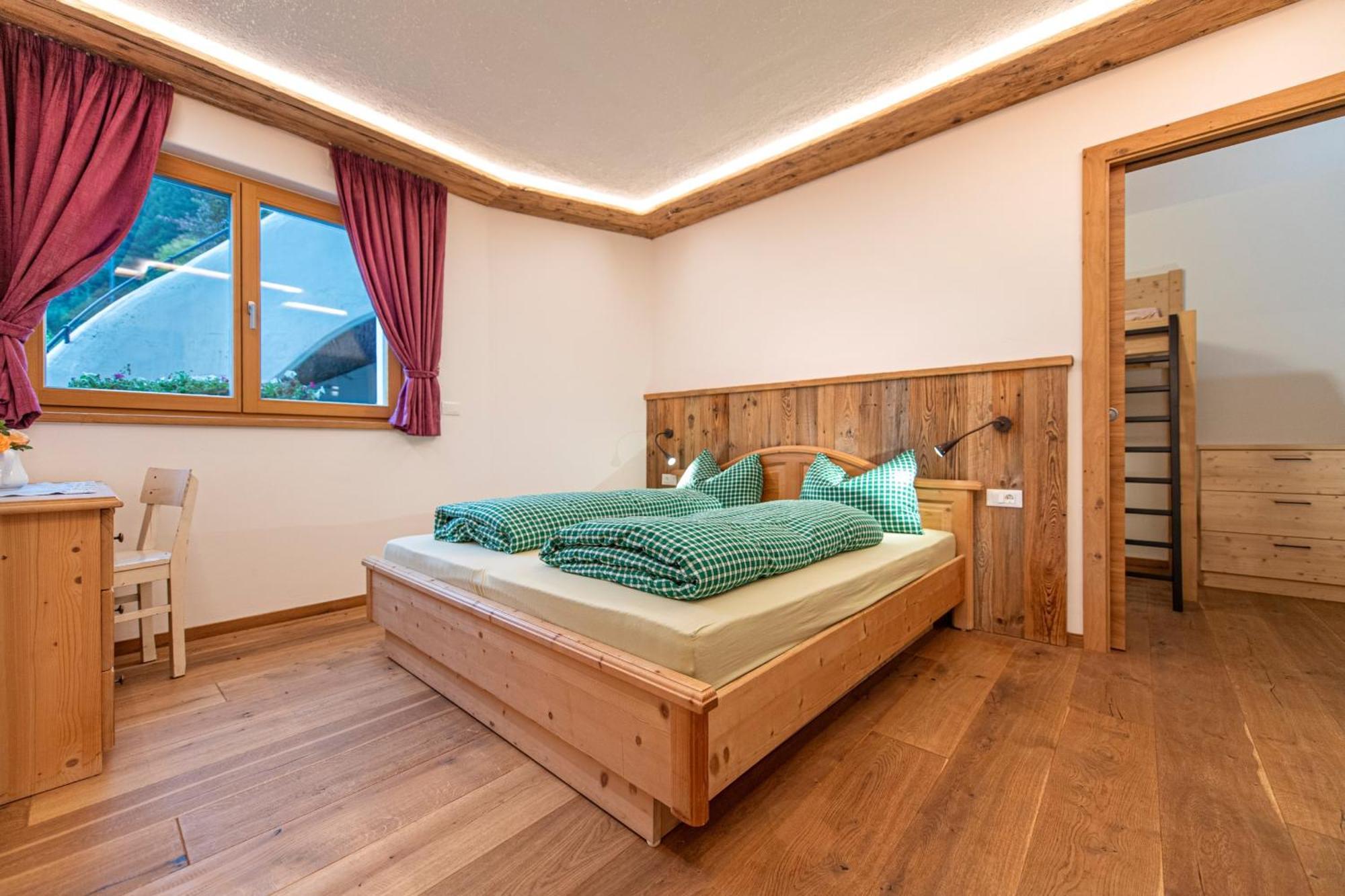 Agriturismo Apartments Tuene Ортизей Екстериор снимка