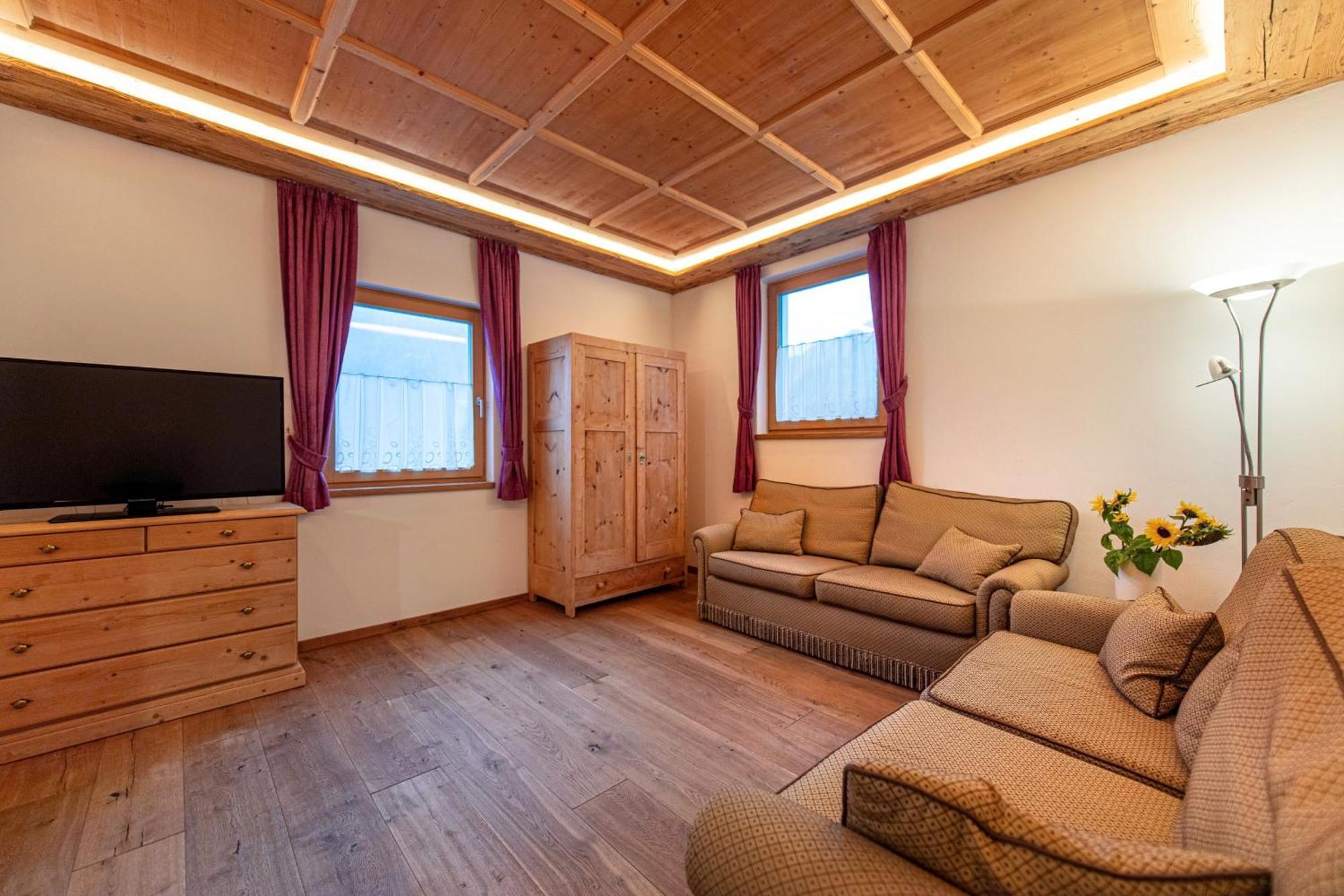 Agriturismo Apartments Tuene Ортизей Екстериор снимка