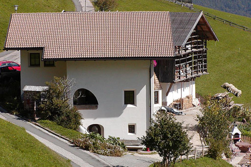 Agriturismo Apartments Tuene Ортизей Екстериор снимка